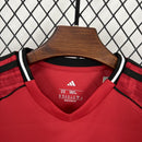 Kit Infantil Manchester United  Home 2025/26 - Modelo Infantil