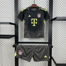 Kit Infantil Bayern Munich Goleiro Black 2025/26 - Infantil