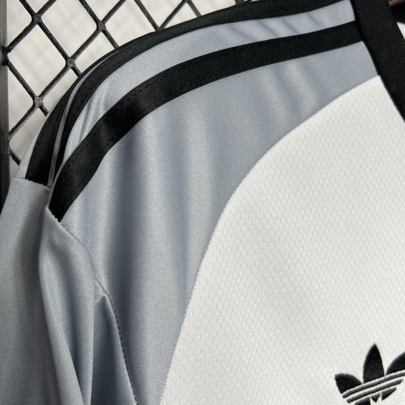 Camisa Juventus Pré-Jogo 24/25 - Adidas Torcedor Masculina