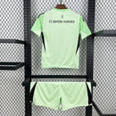 Kit Infantil Bayern Munich Goleiro Green 2025/26 - Infantil