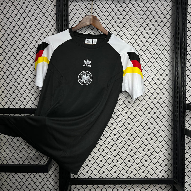 Camisa Alemanha Pré-Jogo 24/25 - Adidas Torcedor Masculina