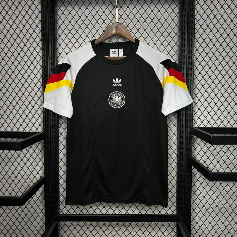 Camisa Alemanha Pré-Jogo 24/25 - Adidas Torcedor Masculina