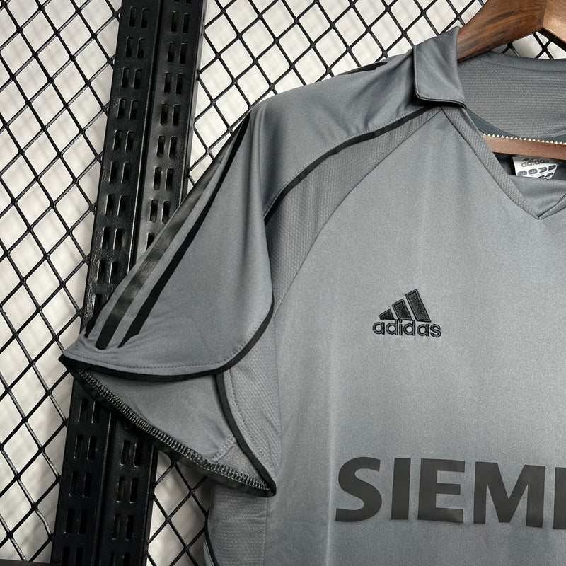 Camisa Real Madrid Away III 2005/06- Versão Retro