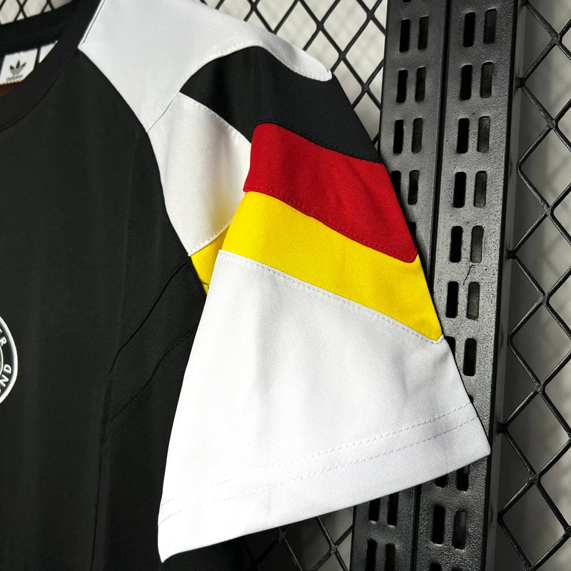 Camisa Alemanha Pré-Jogo 24/25 - Adidas Torcedor Masculina