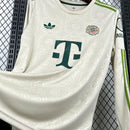 Camisa Bayern Munich Oktoberfest Manga Comprida 2025/26 - Torcedor Manga Comprida